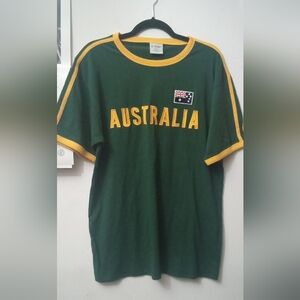 Green Australia T-Shirt with Yellow Trim💛💚